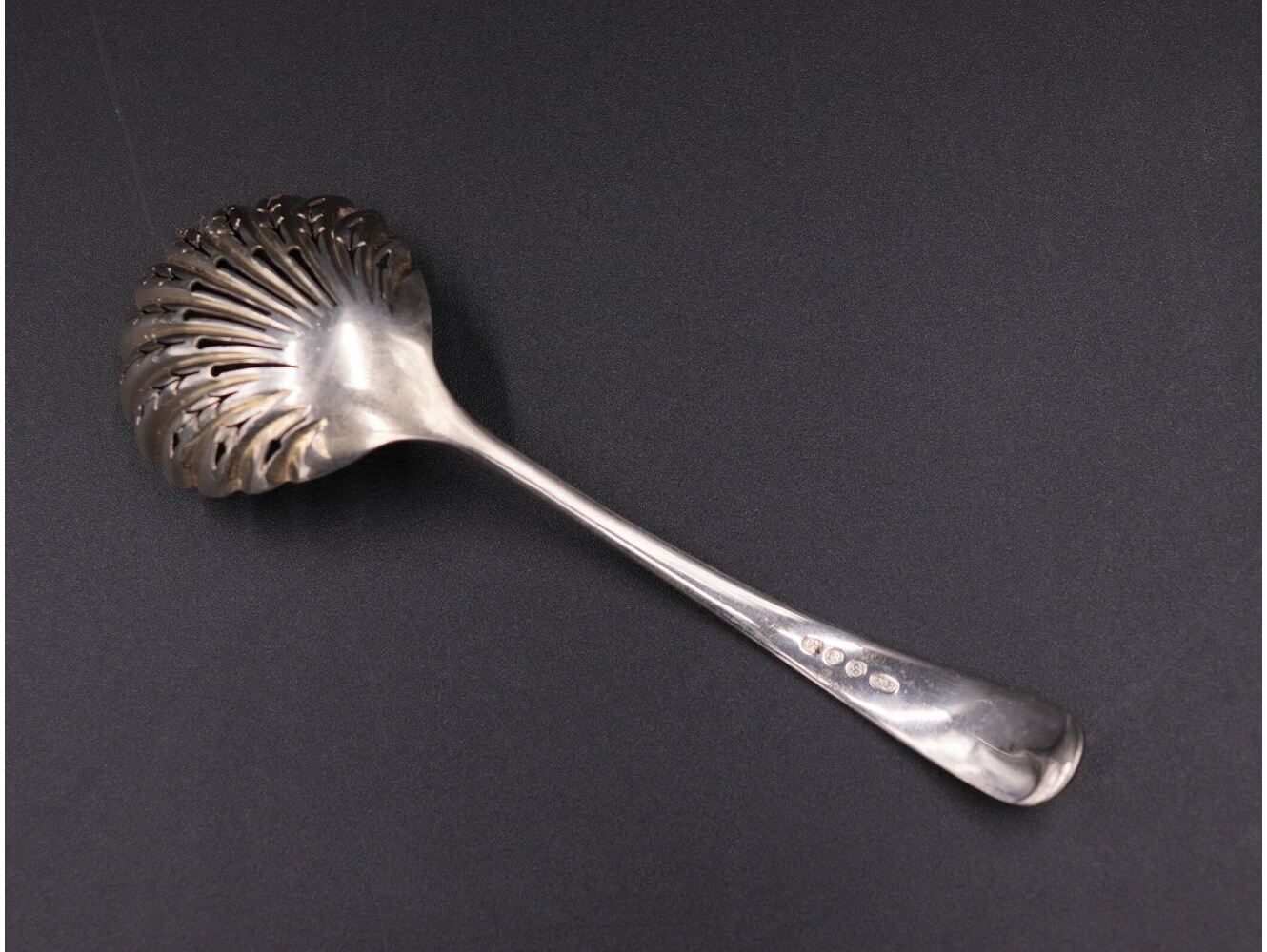 シュガーシフタースプーン