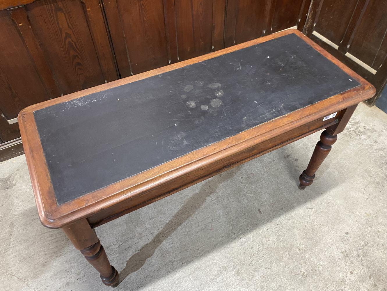 オケージョナルテーブル