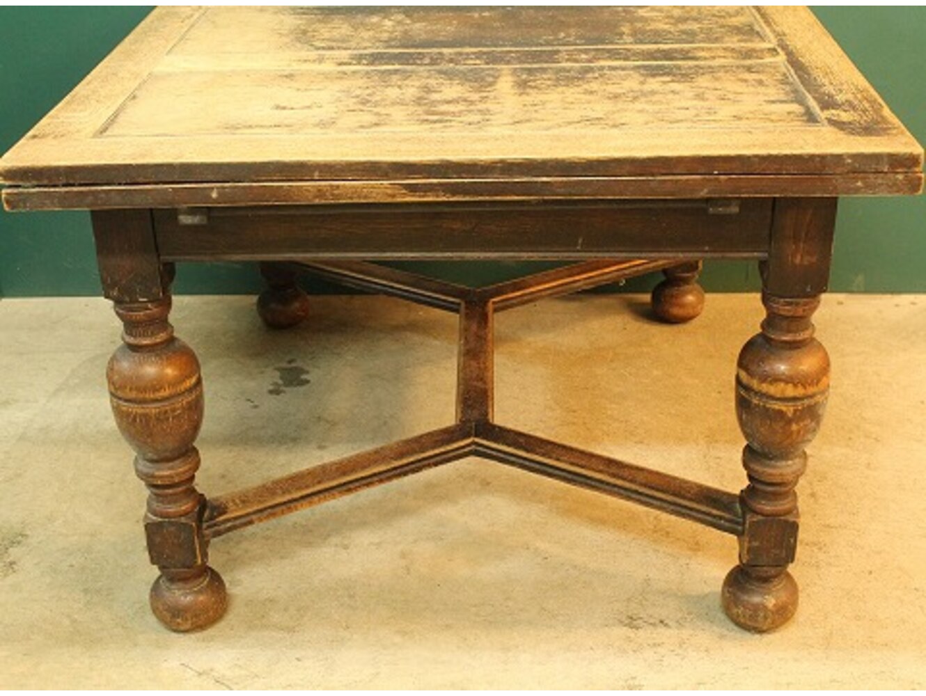 ドローリーフテーブル