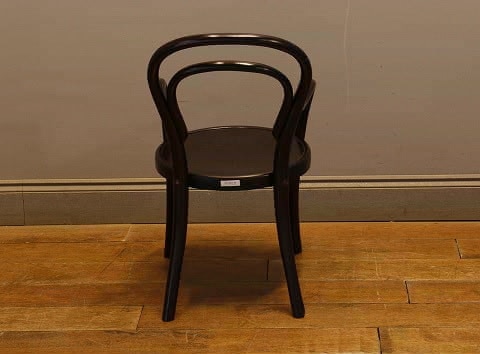 ベントウッドキッズアームチェア Mundus and J&J Kohn