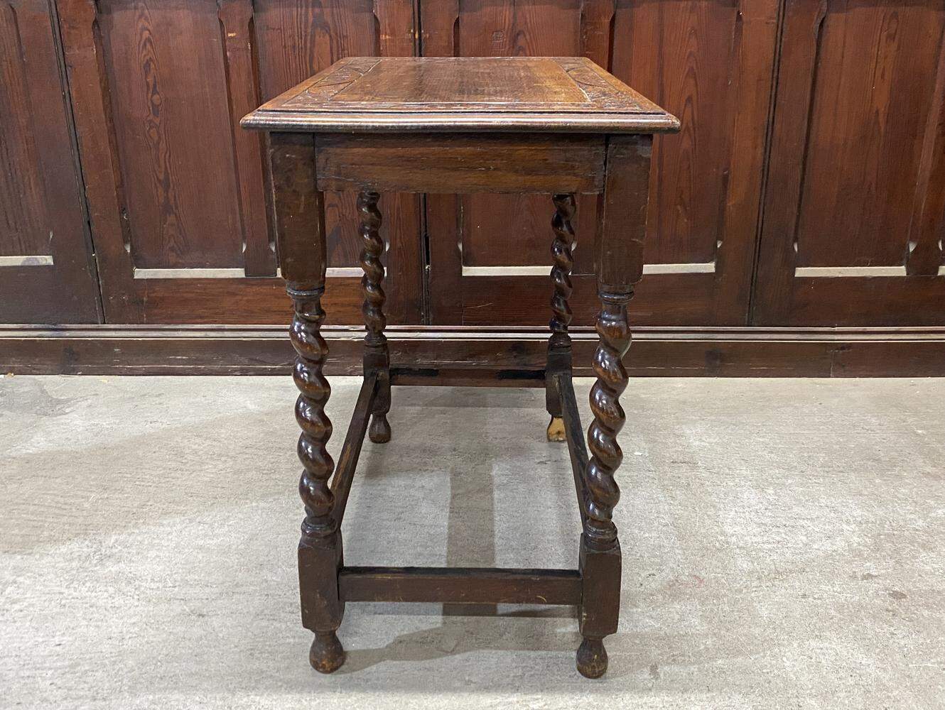 オケージョナルテーブル