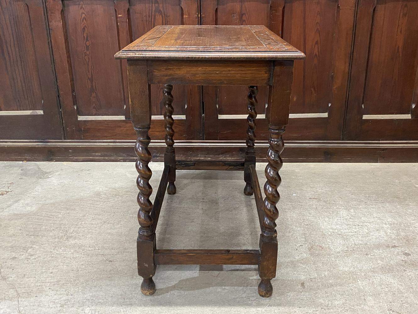 オケージョナルテーブル