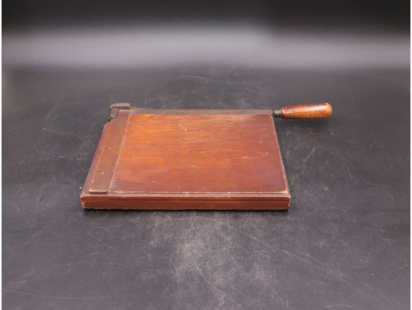 ペーパーカッター