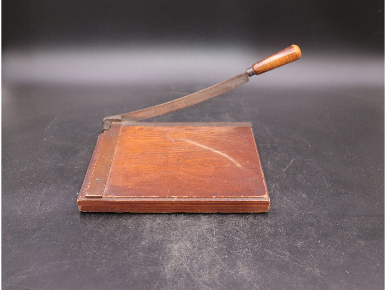 ペーパーカッター