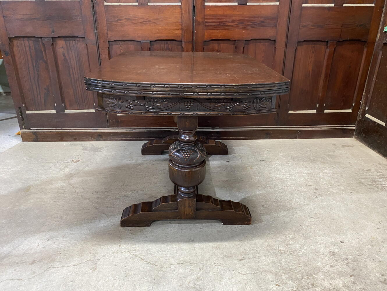 ドローリーフテーブル