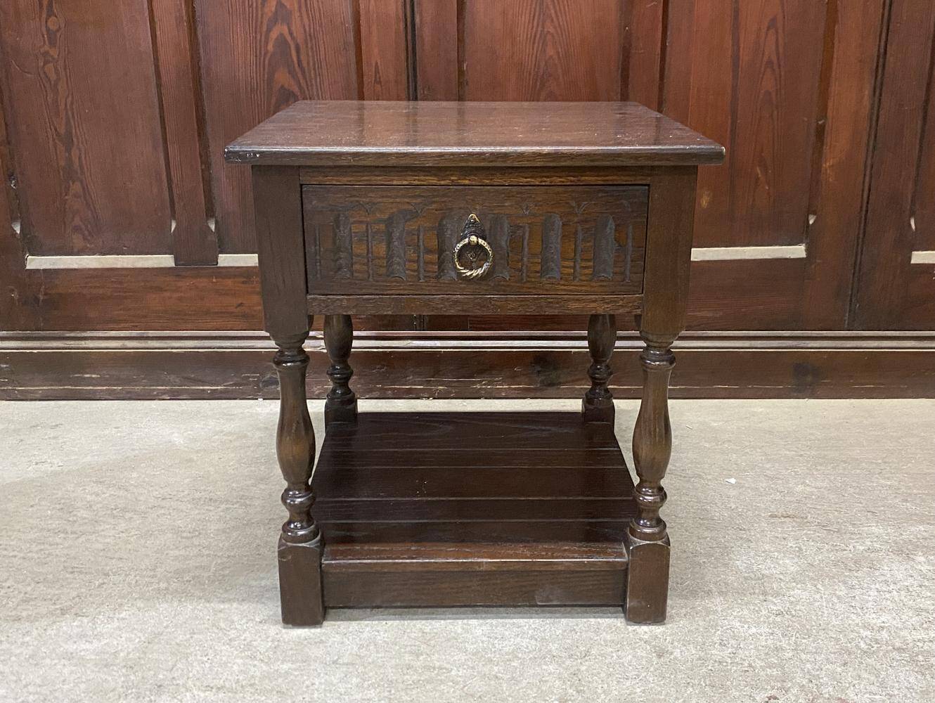 コーヒーテーブル