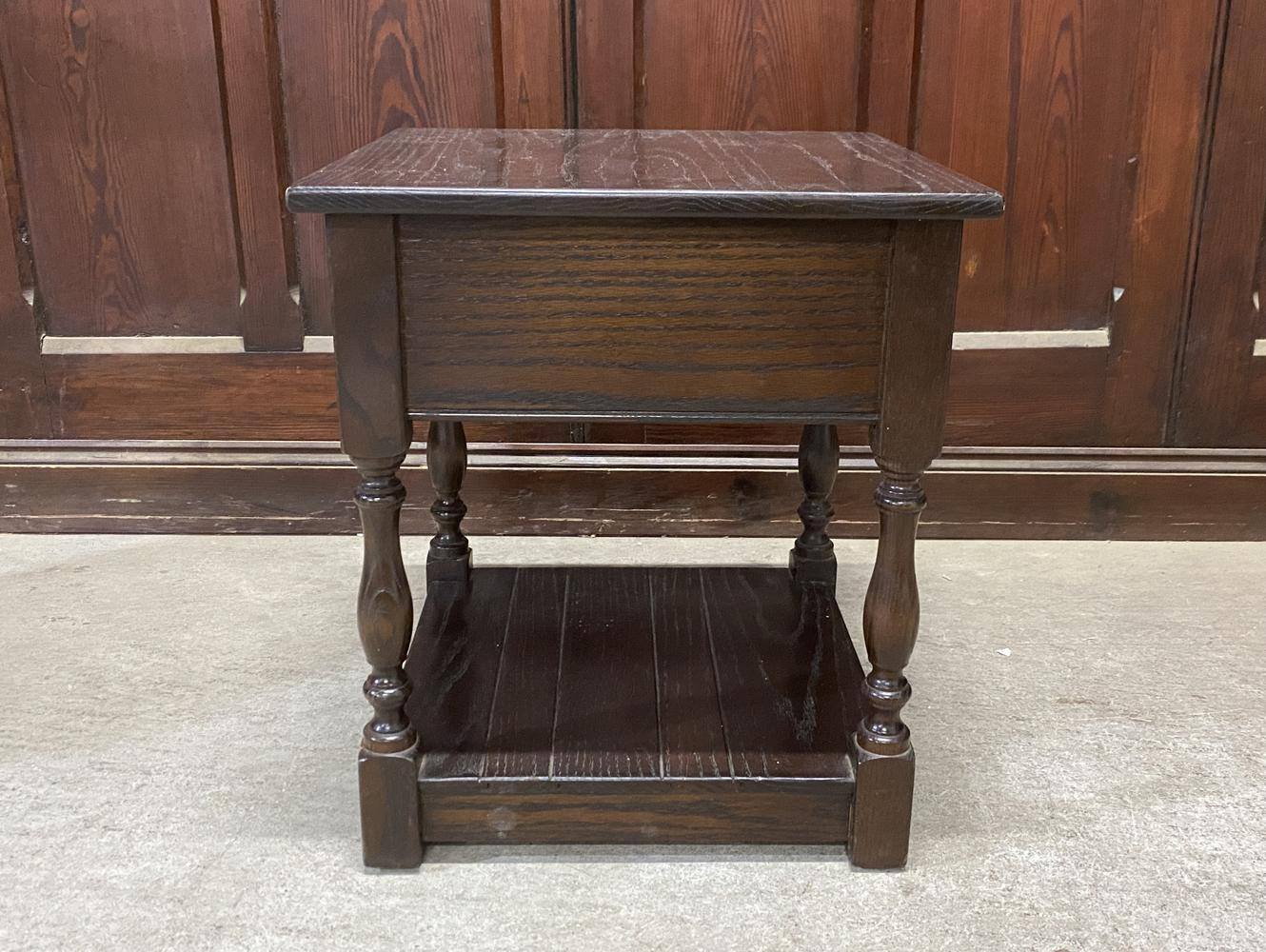 コーヒーテーブル