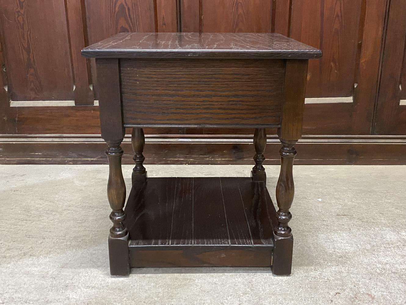 コーヒーテーブル