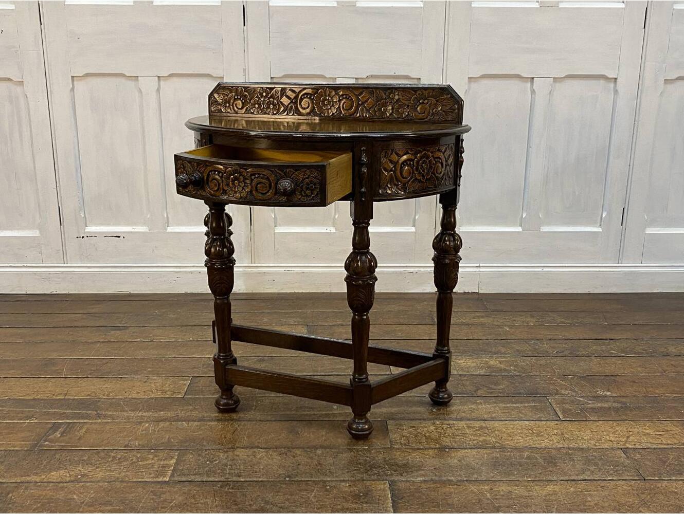 コンソールテーブル | アンティーク家具,テーブル,サイドテーブル
