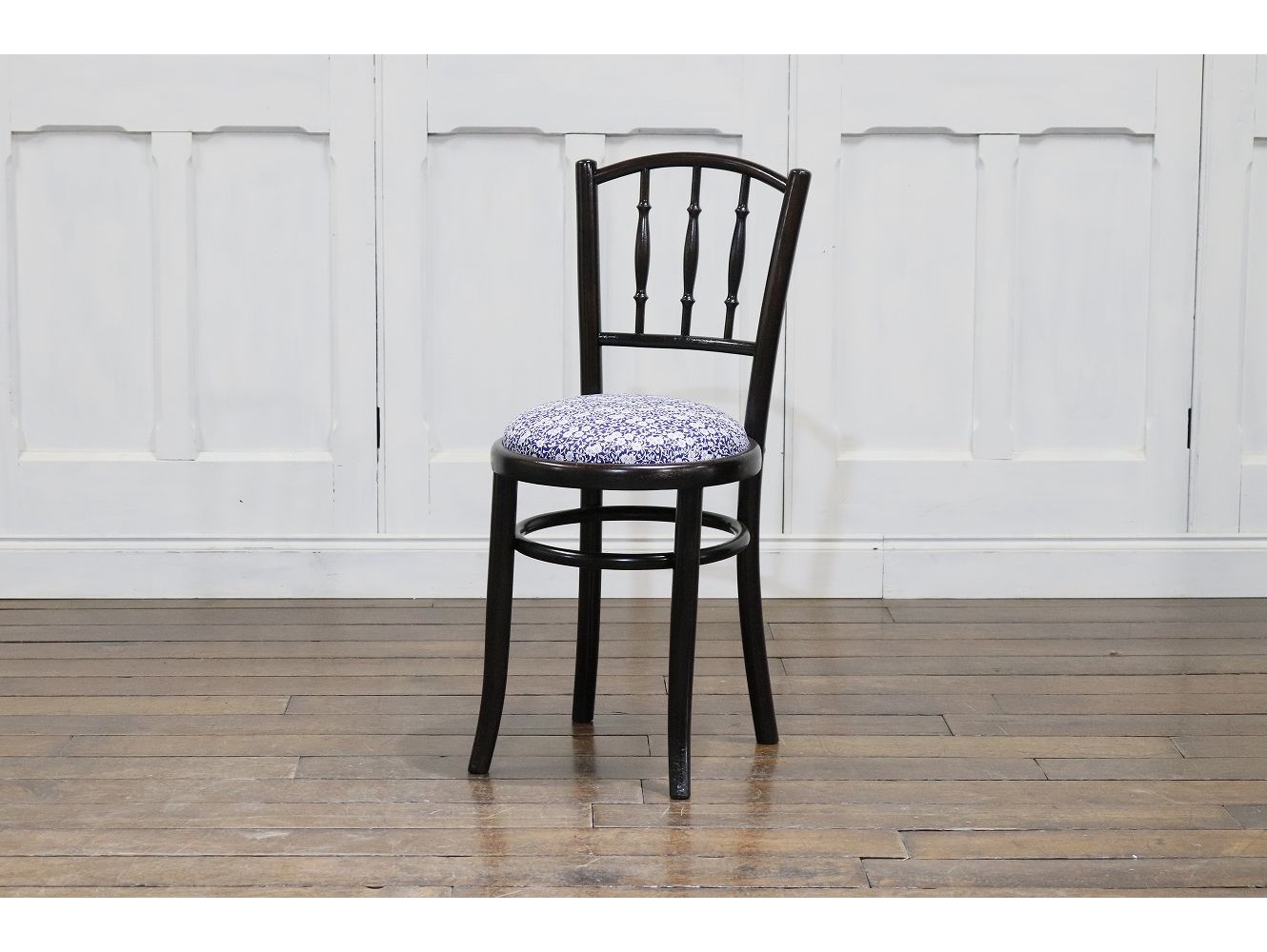 ベントウッドチェア with BURLEIGH