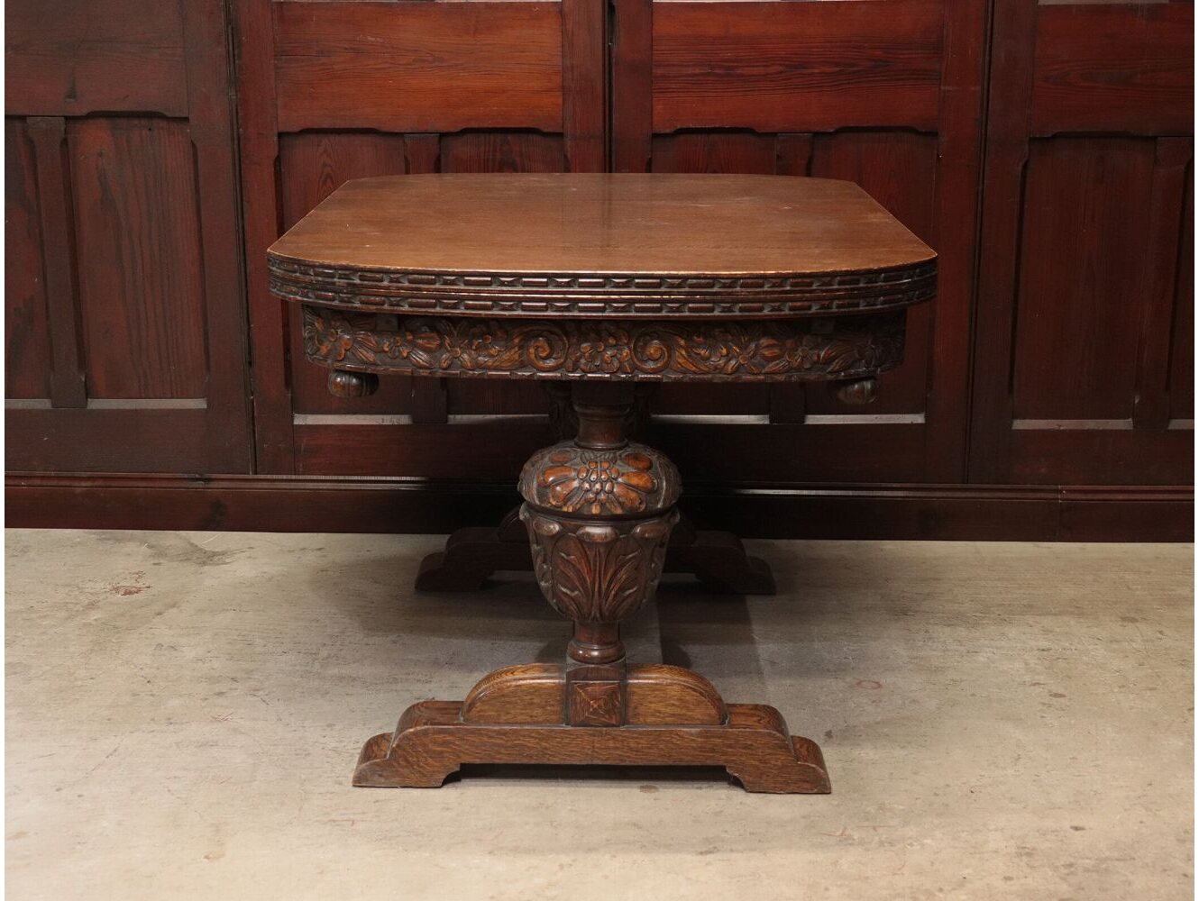 ドローリーフテーブル