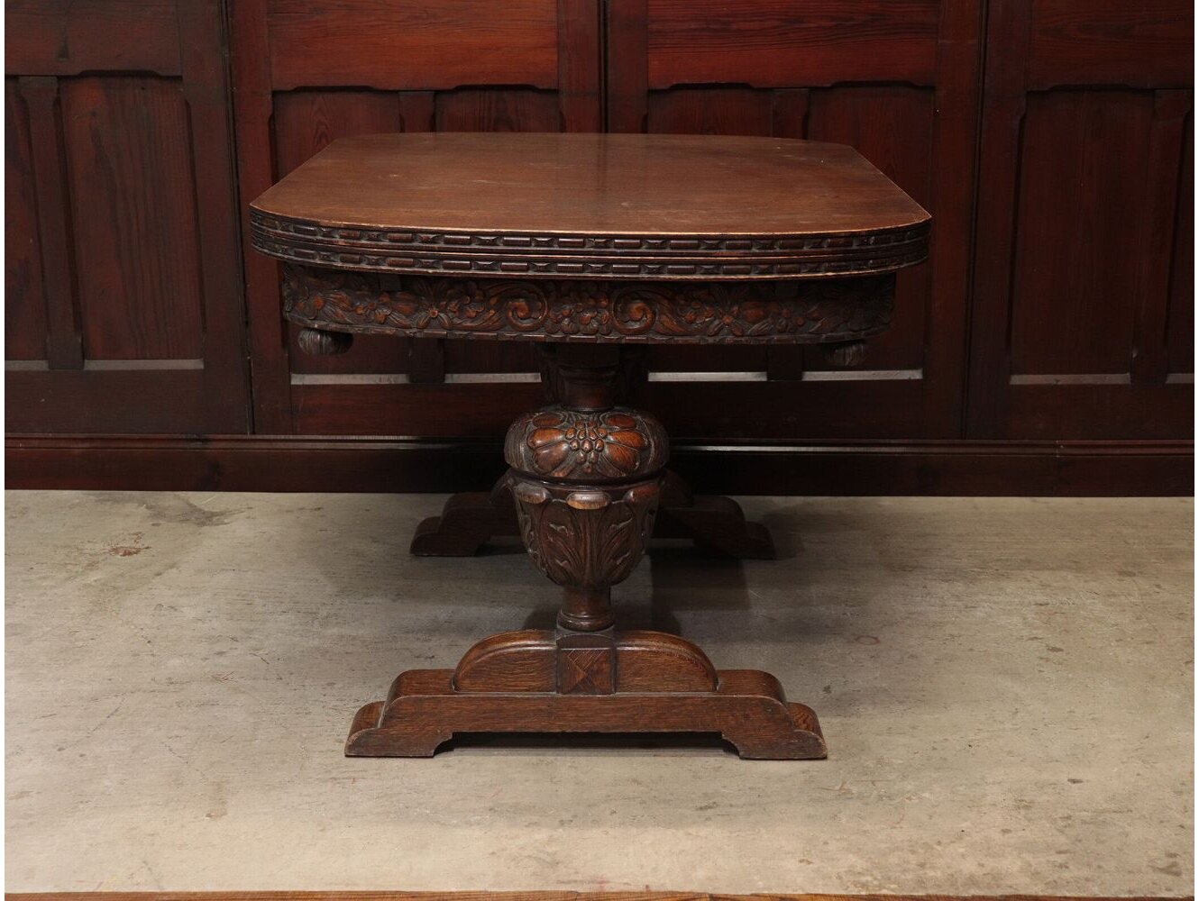 ドローリーフテーブル