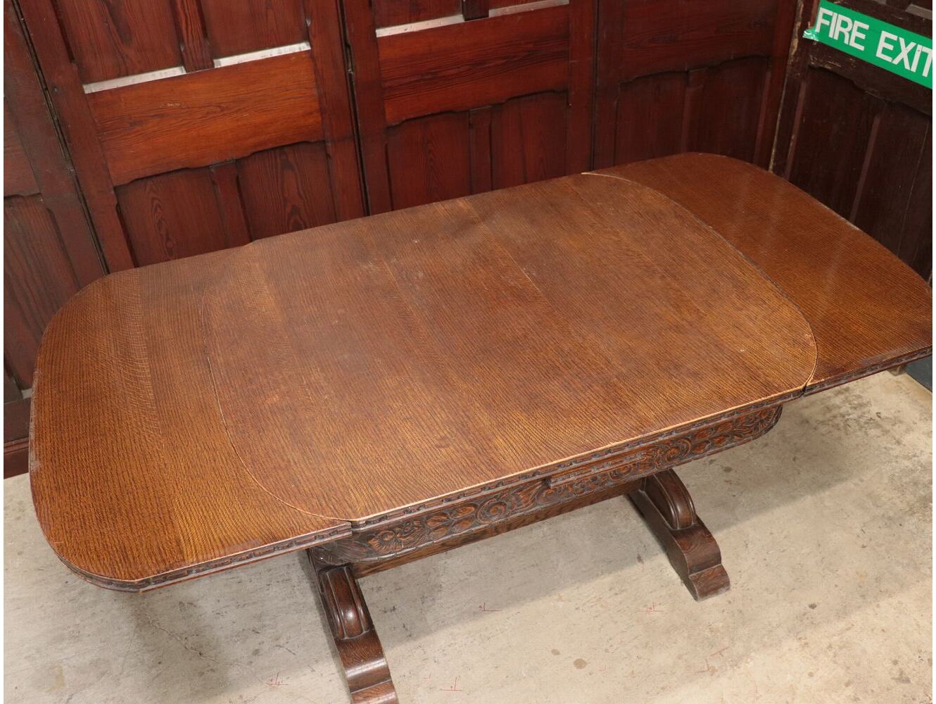 ドローリーフテーブル