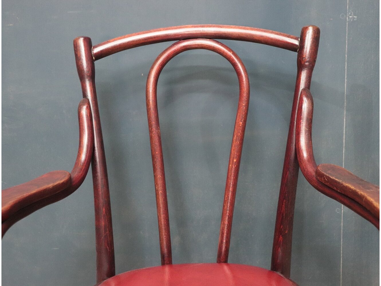 ベントウッドアームチェア