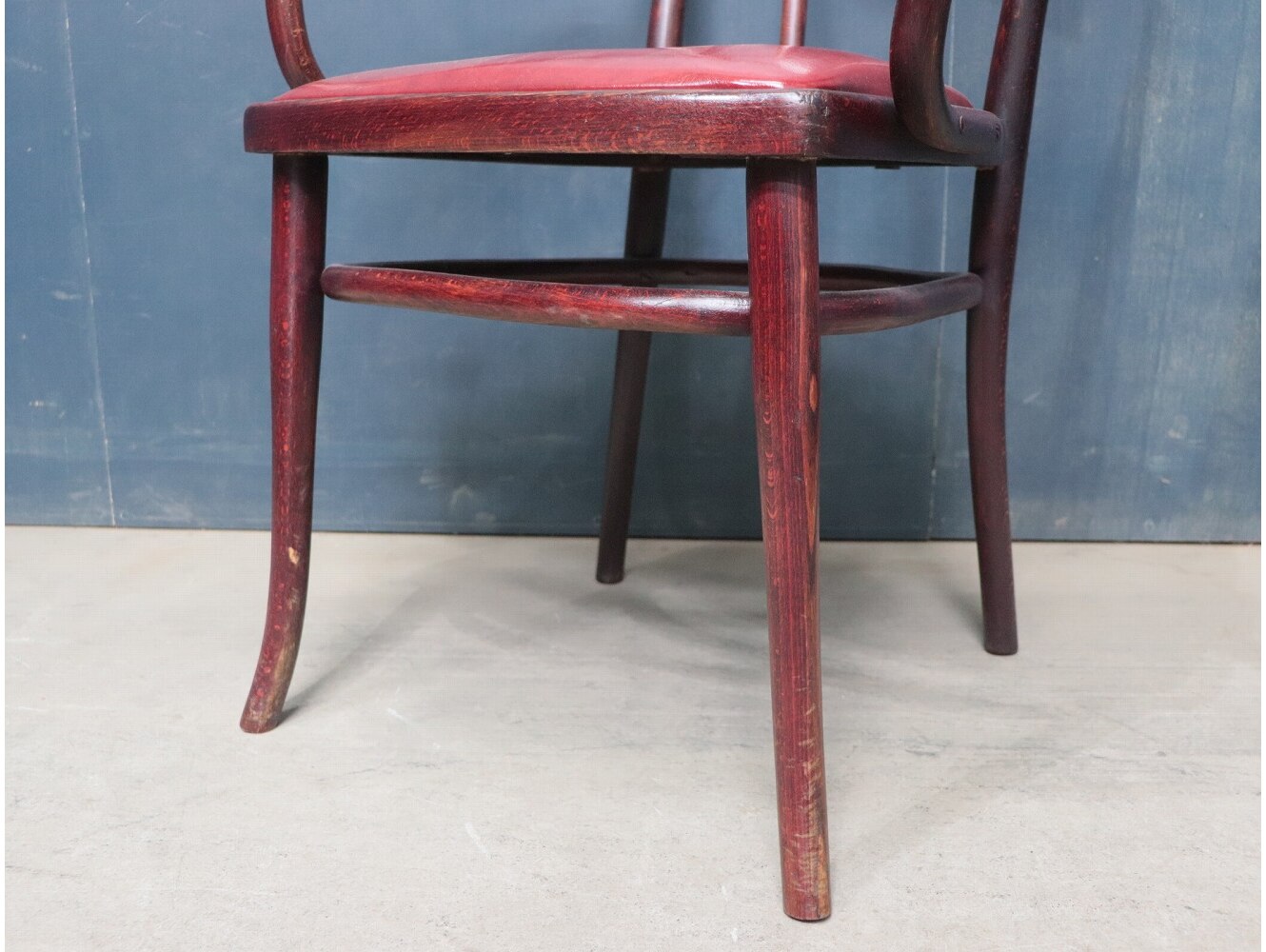 ベントウッドアームチェア