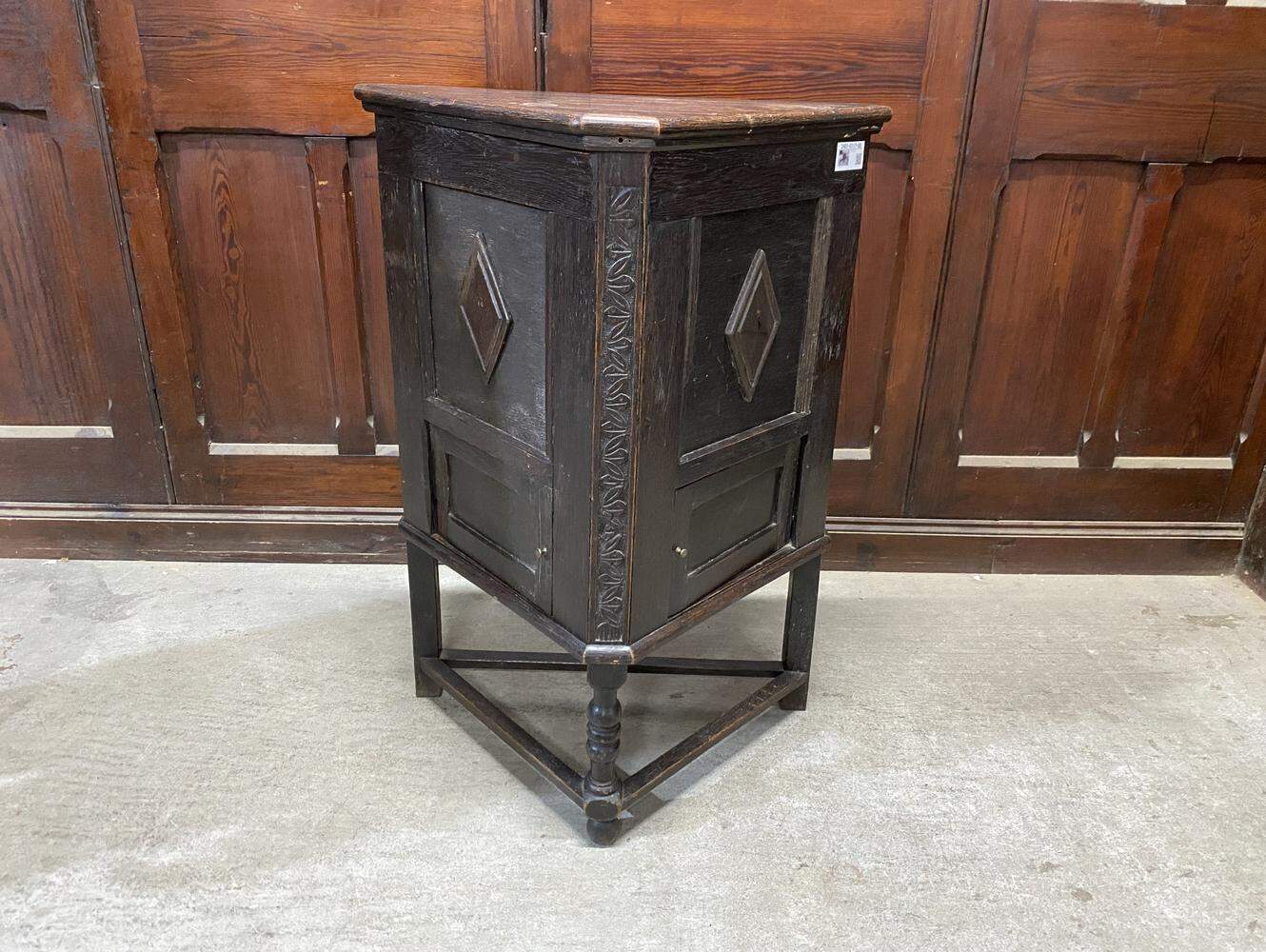 スモールキャビネット