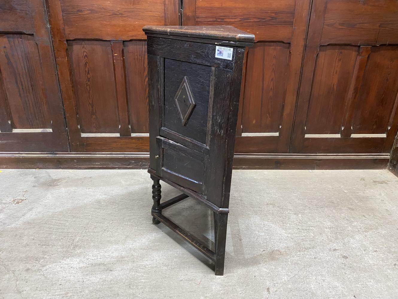 スモールキャビネット