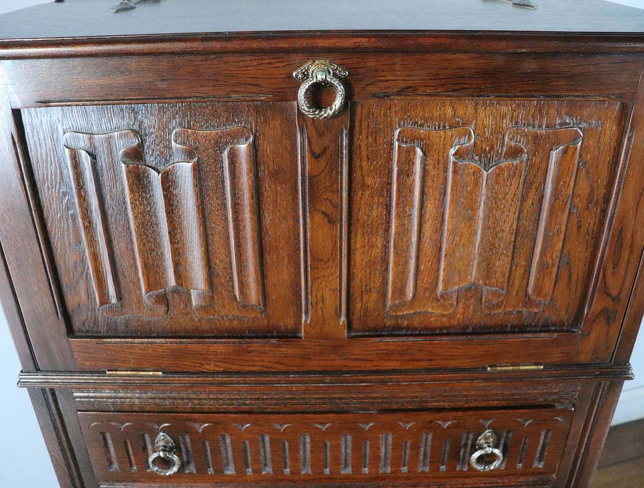 カクテルキャビネット