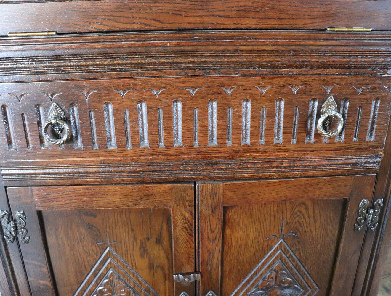 カクテルキャビネット