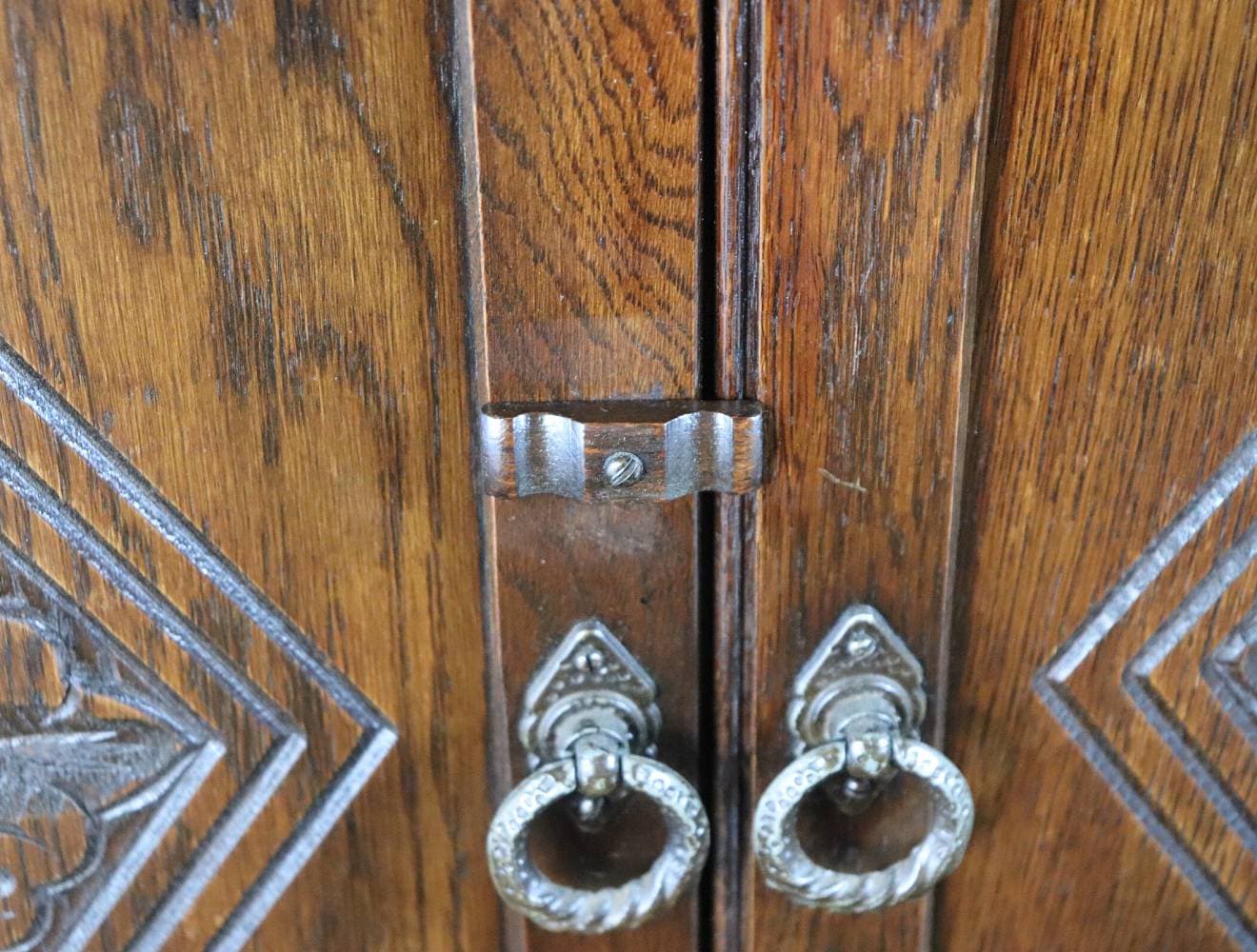 カクテルキャビネット