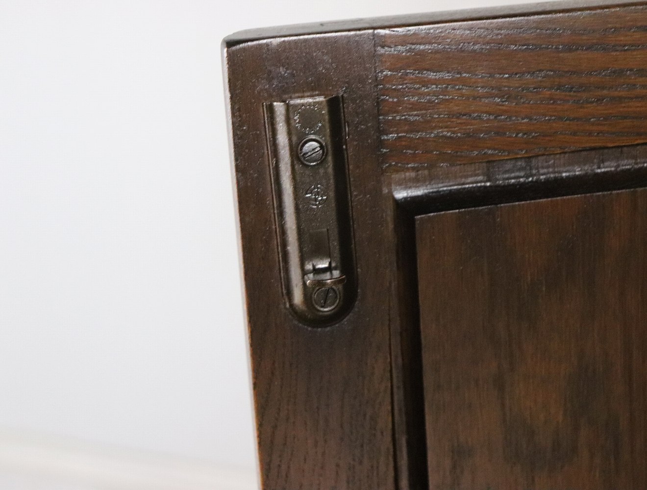 カクテルキャビネット