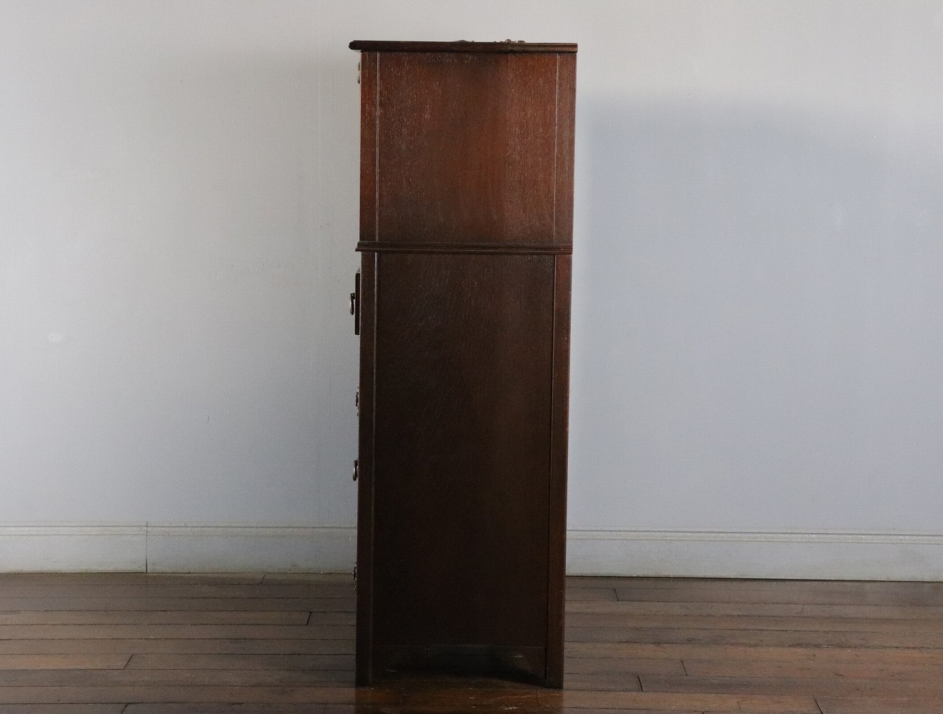 カクテルキャビネット