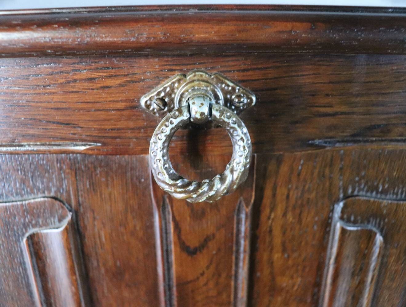 カクテルキャビネット