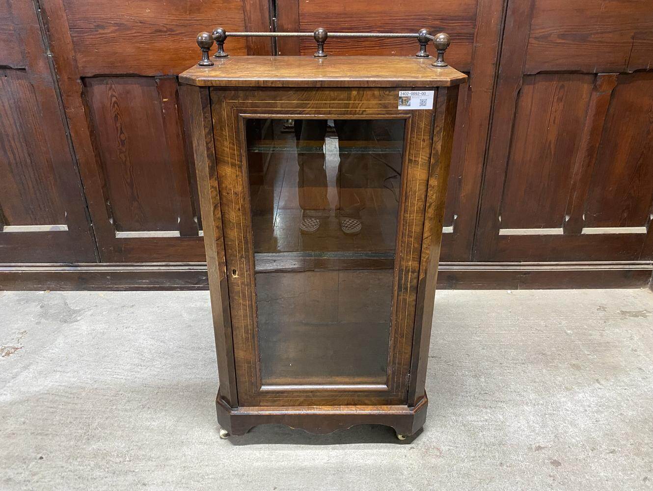 ミュージックキャビネット