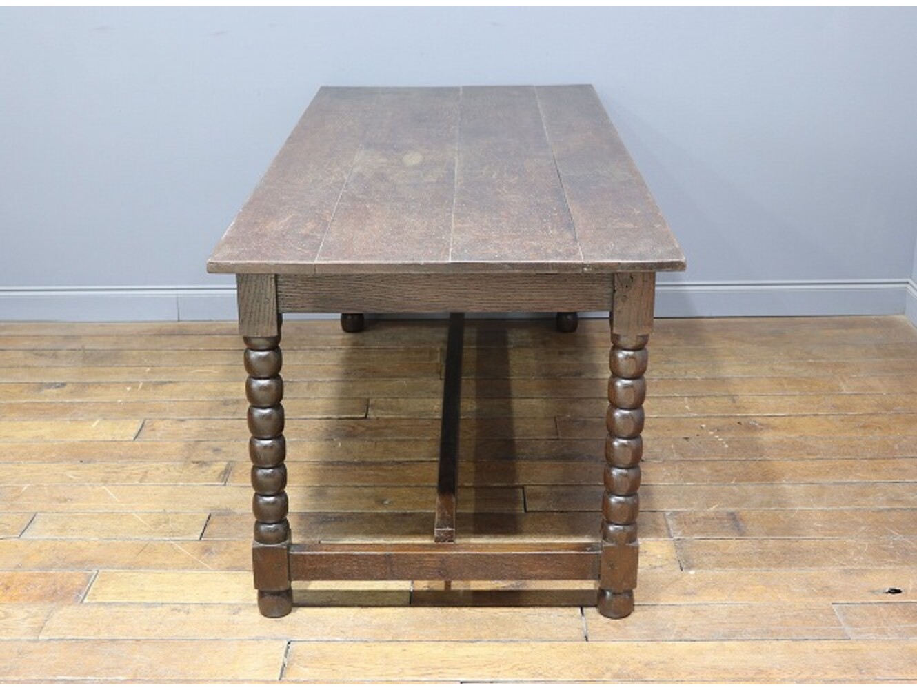 ダイニングテーブル