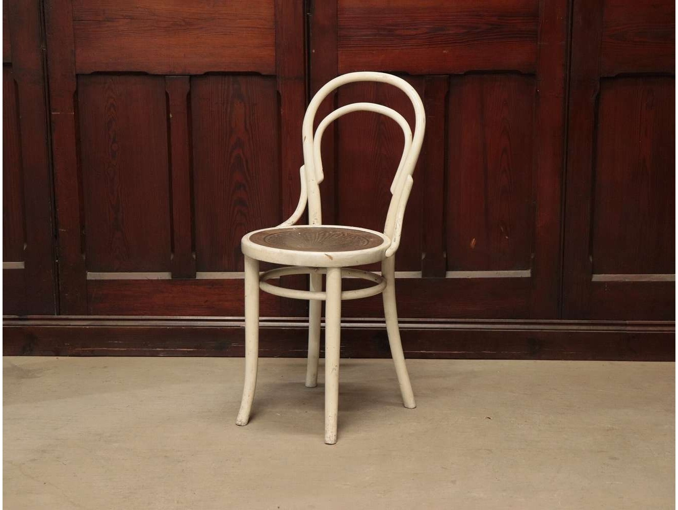 ベントウッドチェア THONET