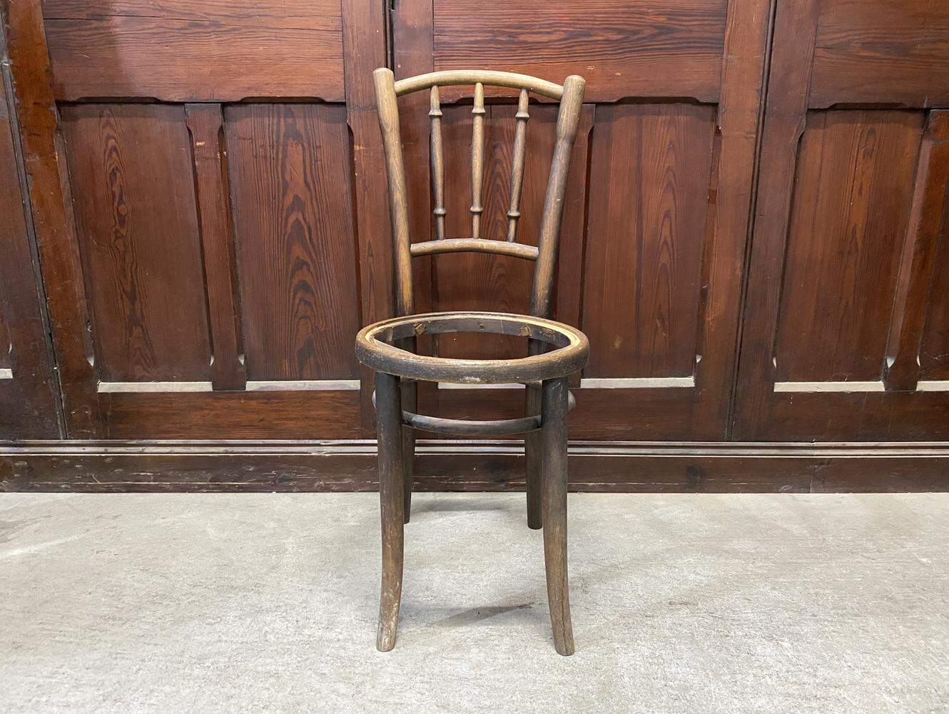 ベントウッドチェア