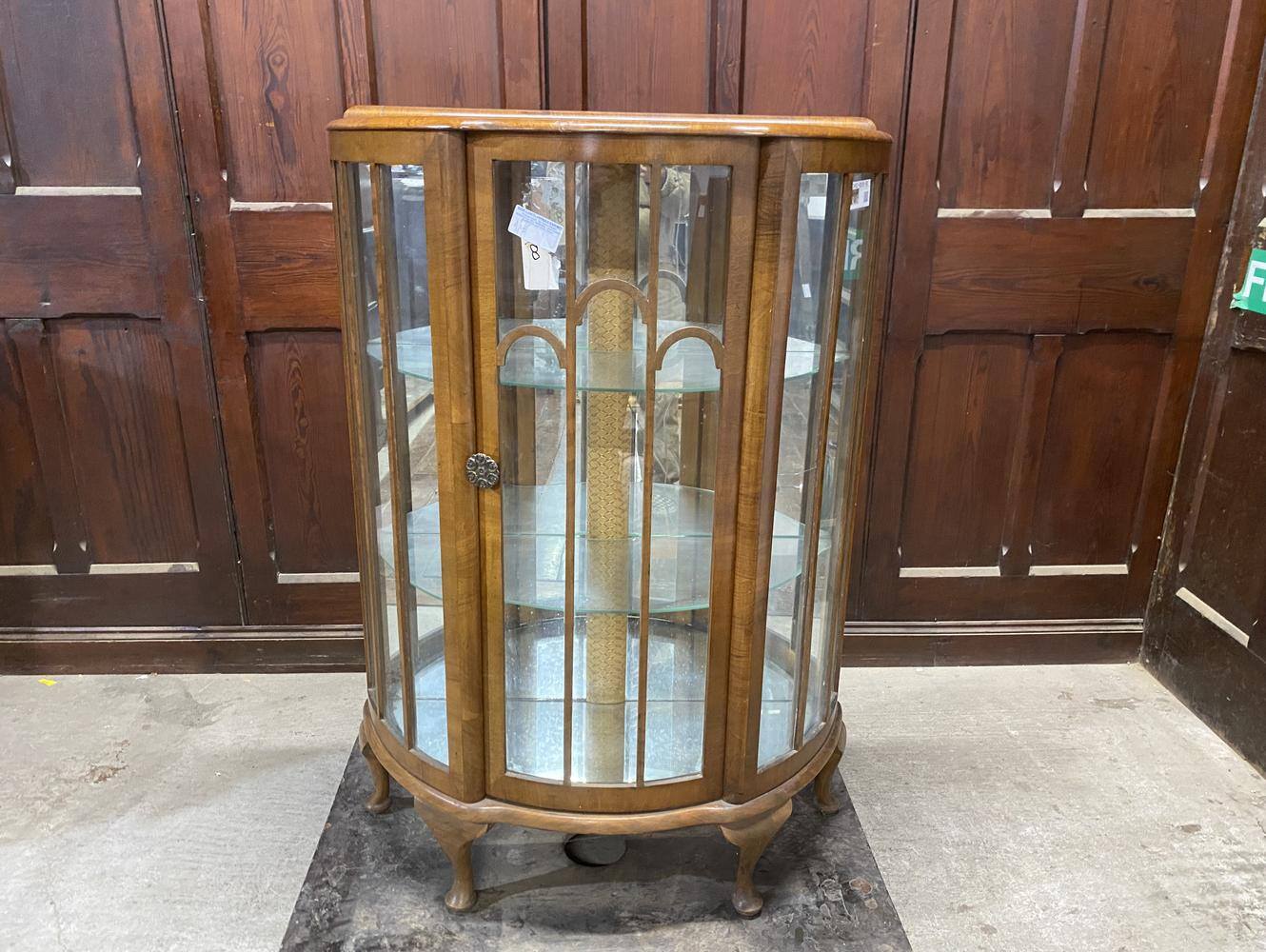 ディスプレイキャビネット