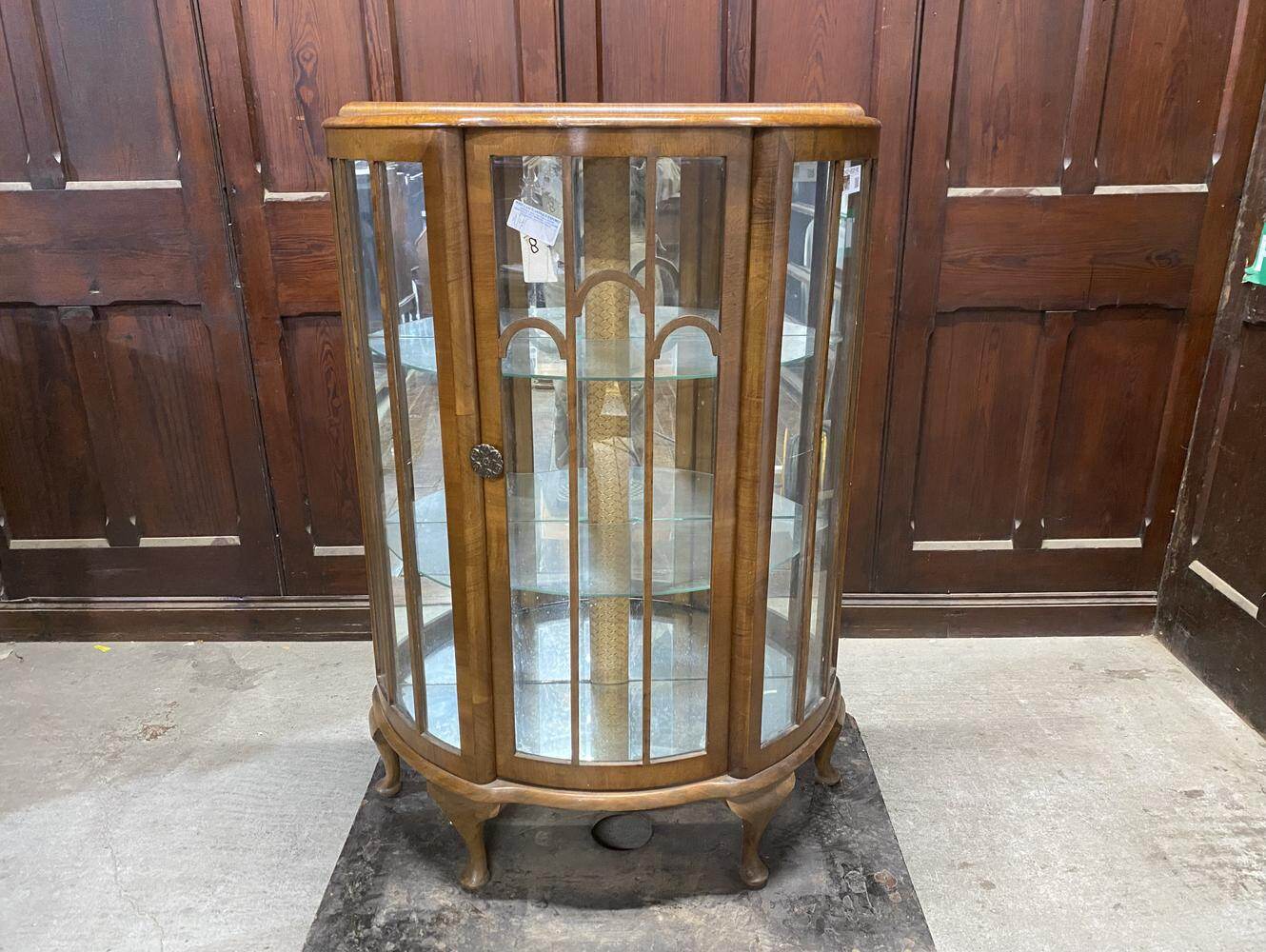 ディスプレイキャビネット