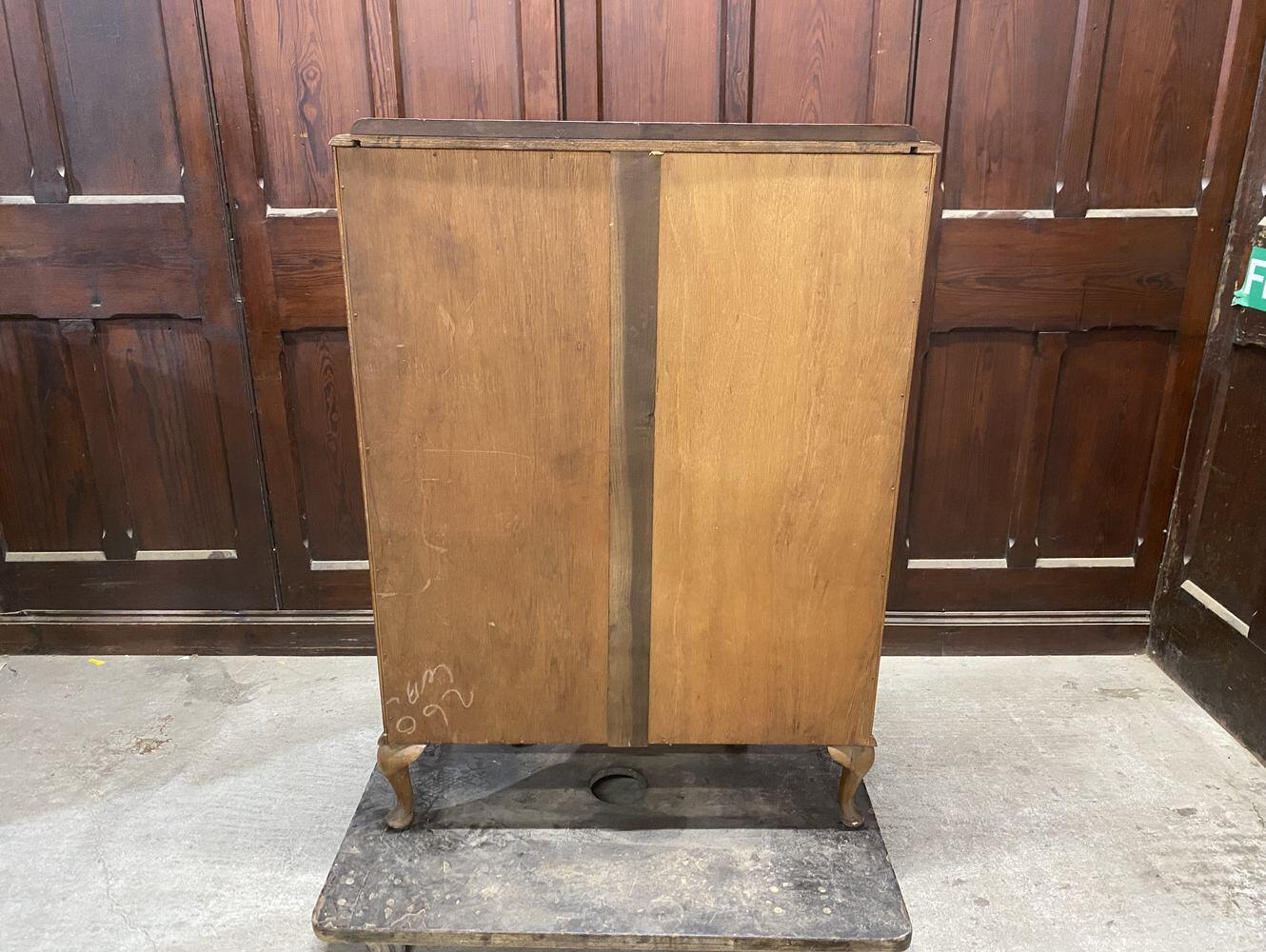 ディスプレイキャビネット