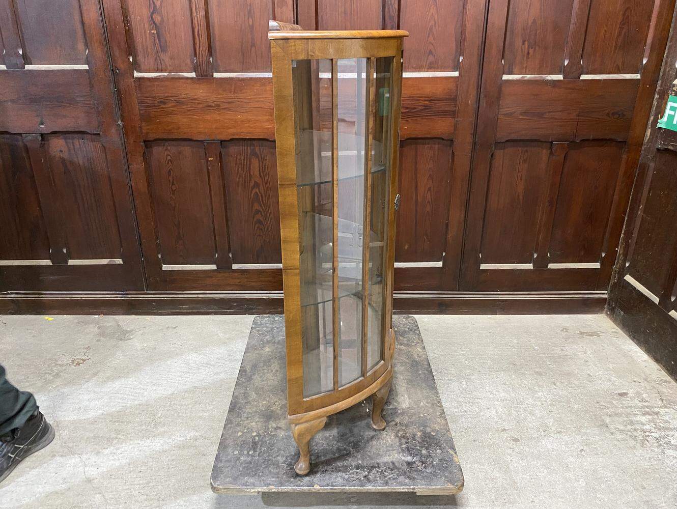 ディスプレイキャビネット