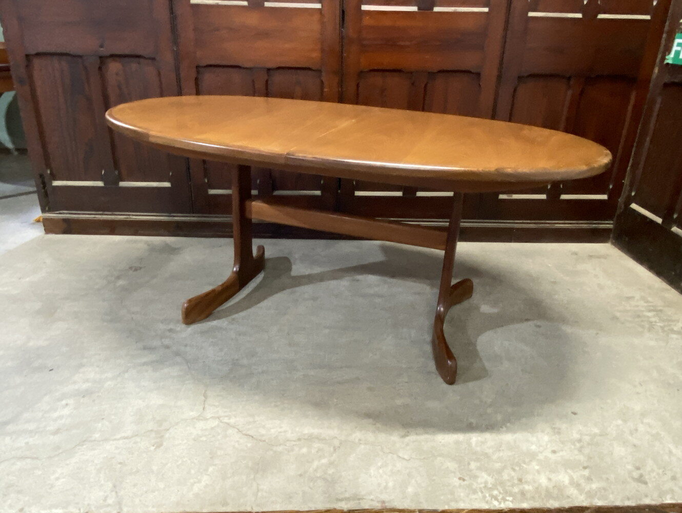 ダイニングテーブル