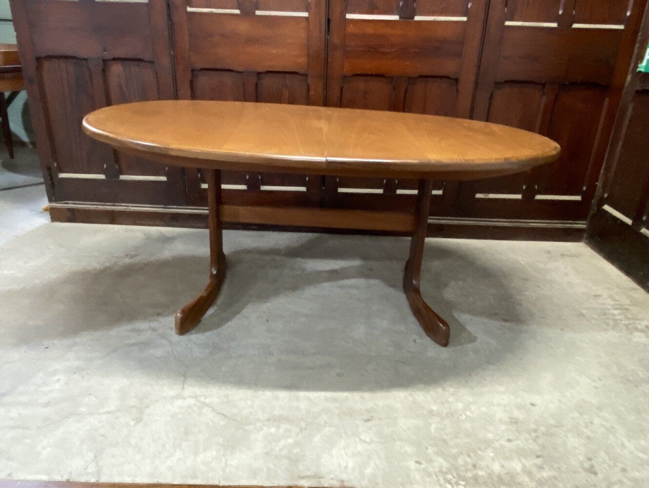 ダイニングテーブル