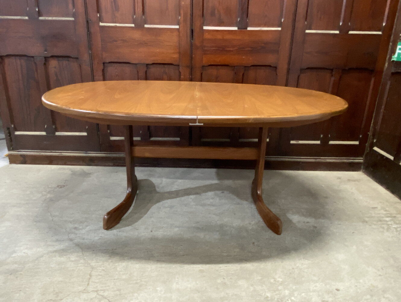 ダイニングテーブル