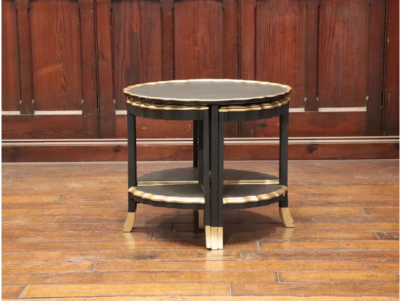 ネストテーブル