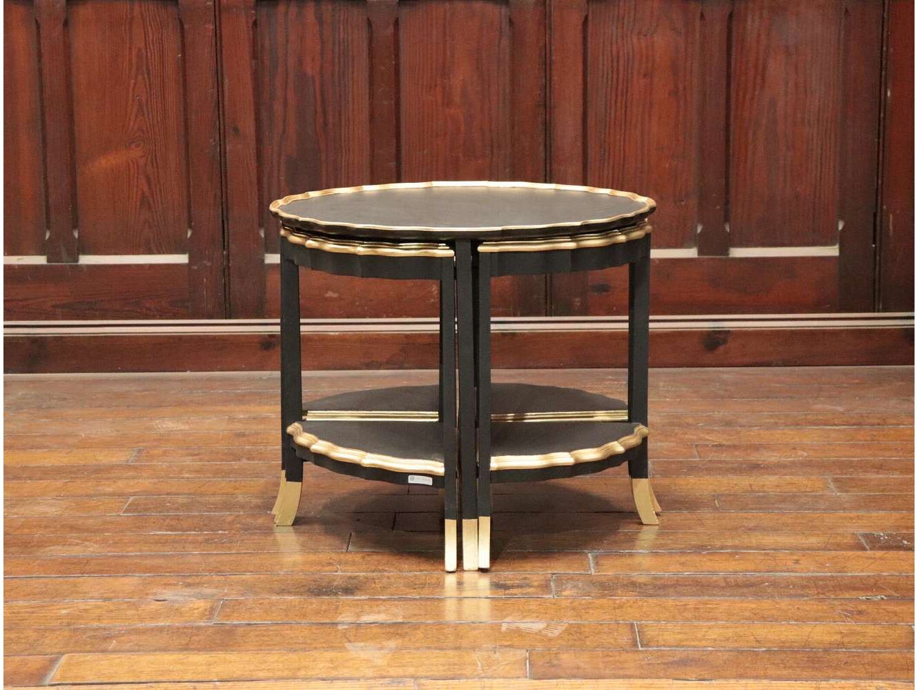 ネストテーブル