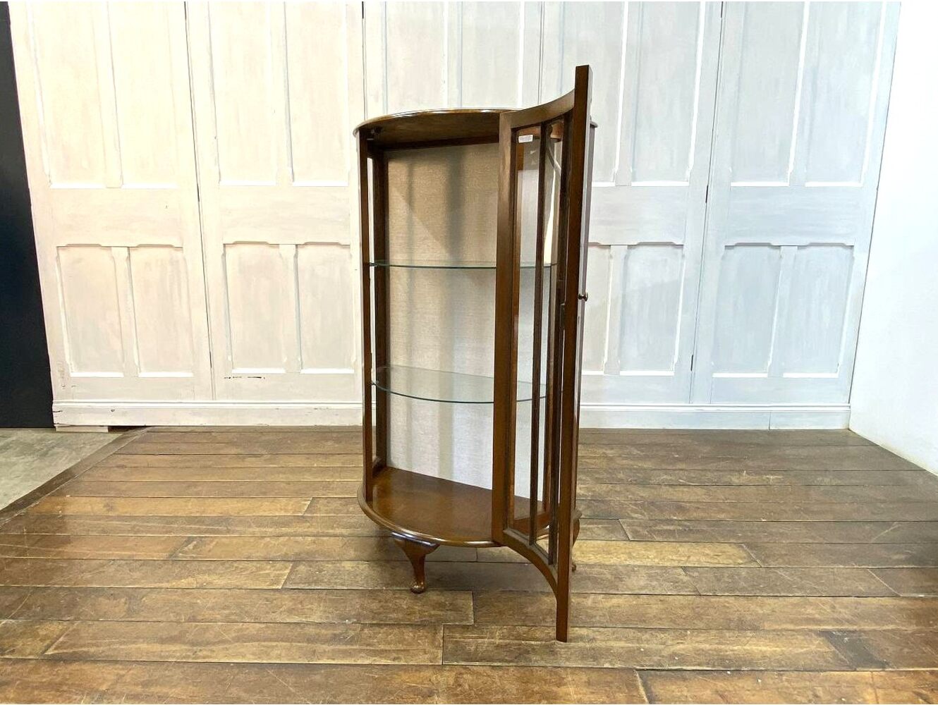 ディスプレイキャビネット