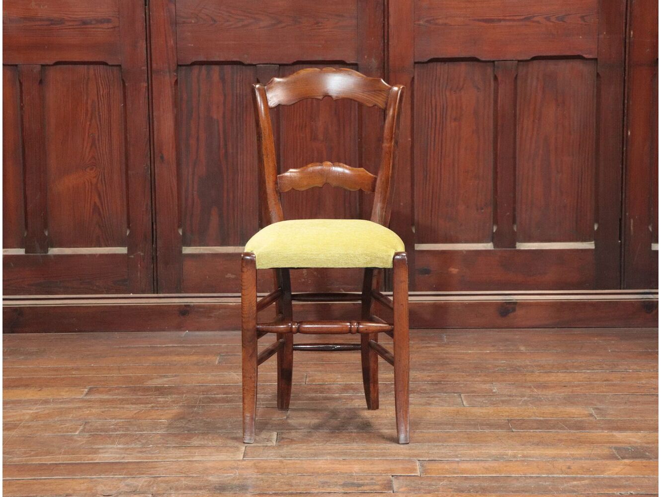 チャーチチェア