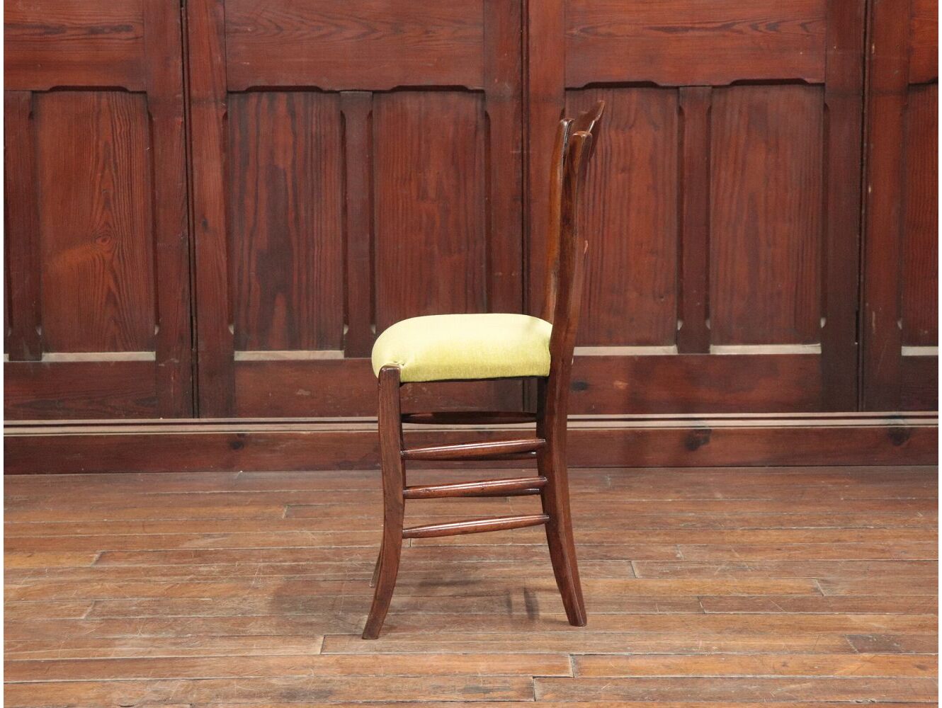 チャーチチェア