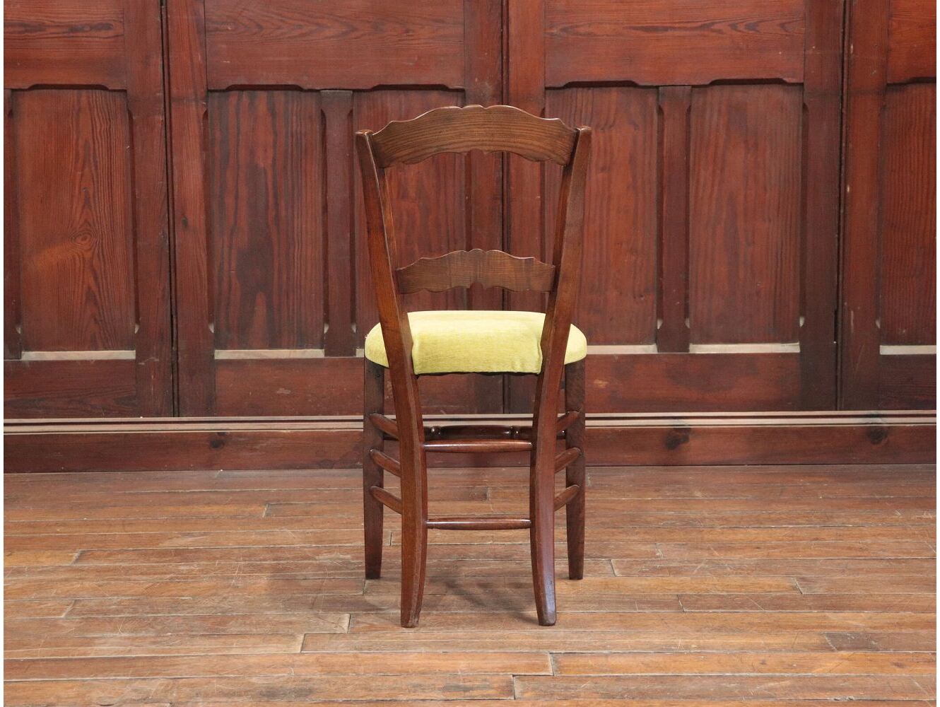 チャーチチェア