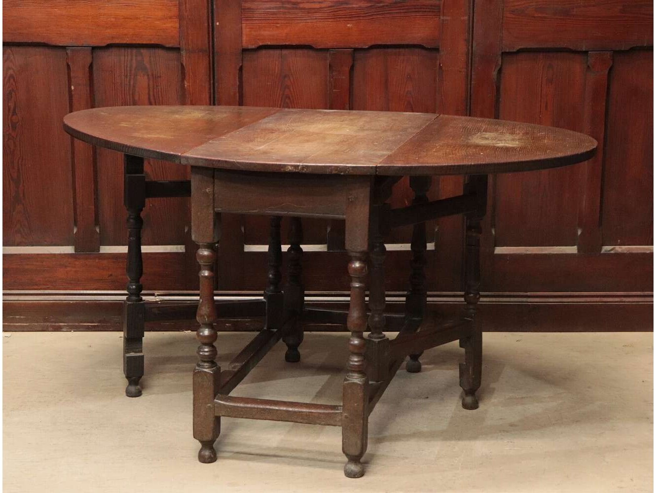 ゲートレッグテーブル