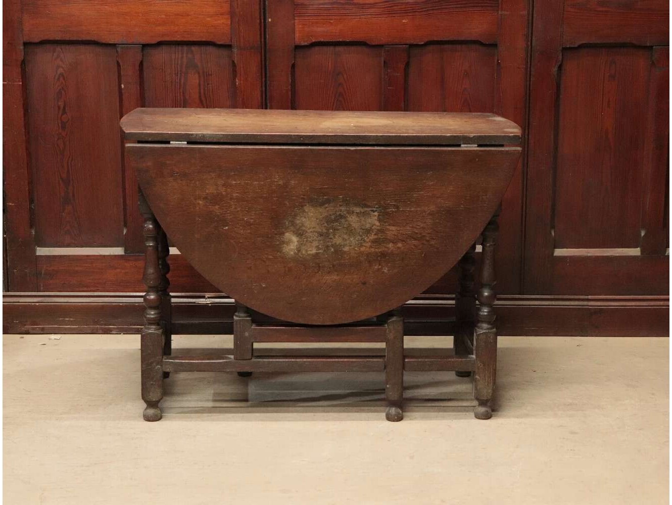 ゲートレッグテーブル