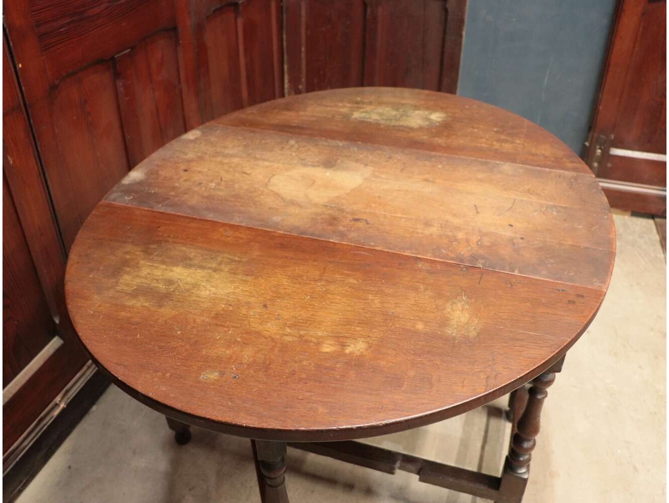 ゲートレッグテーブル