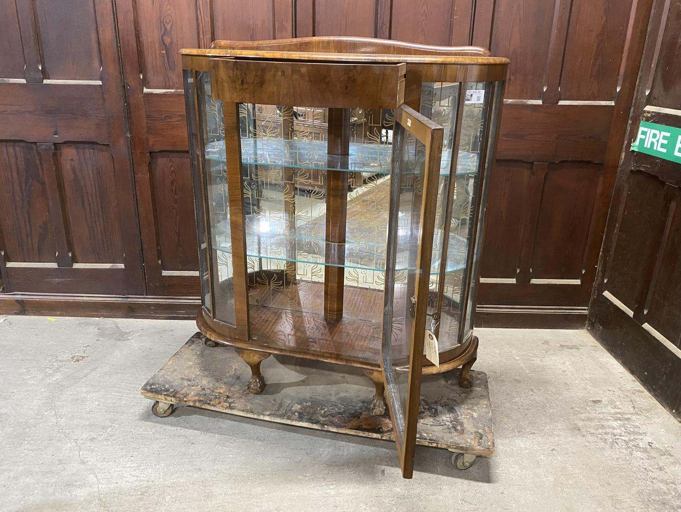 ディスプレイキャビネット