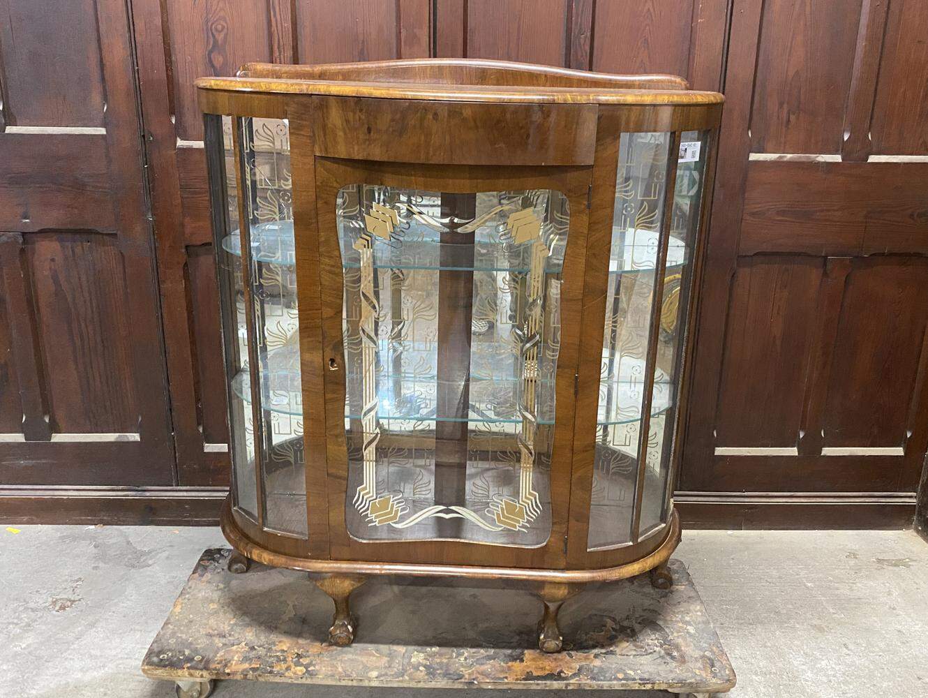 ディスプレイキャビネット