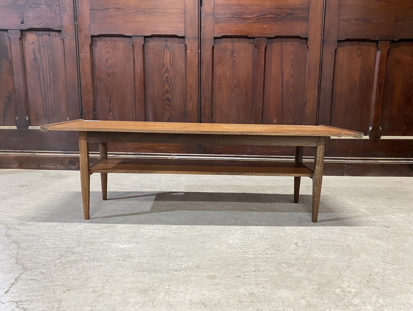 センターテーブル